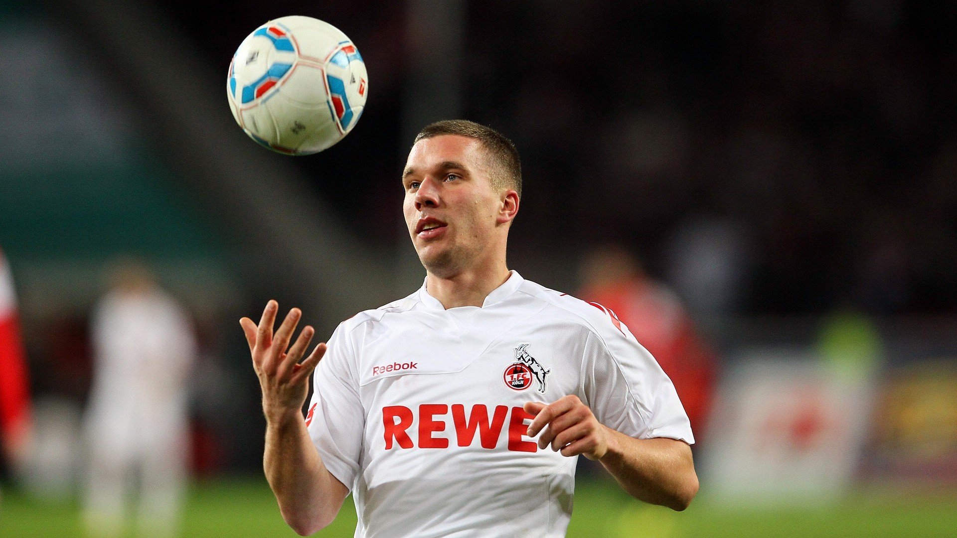 伯恩茅斯主场逆转胜利，保级前景一片光明，伯恩茅斯对阵