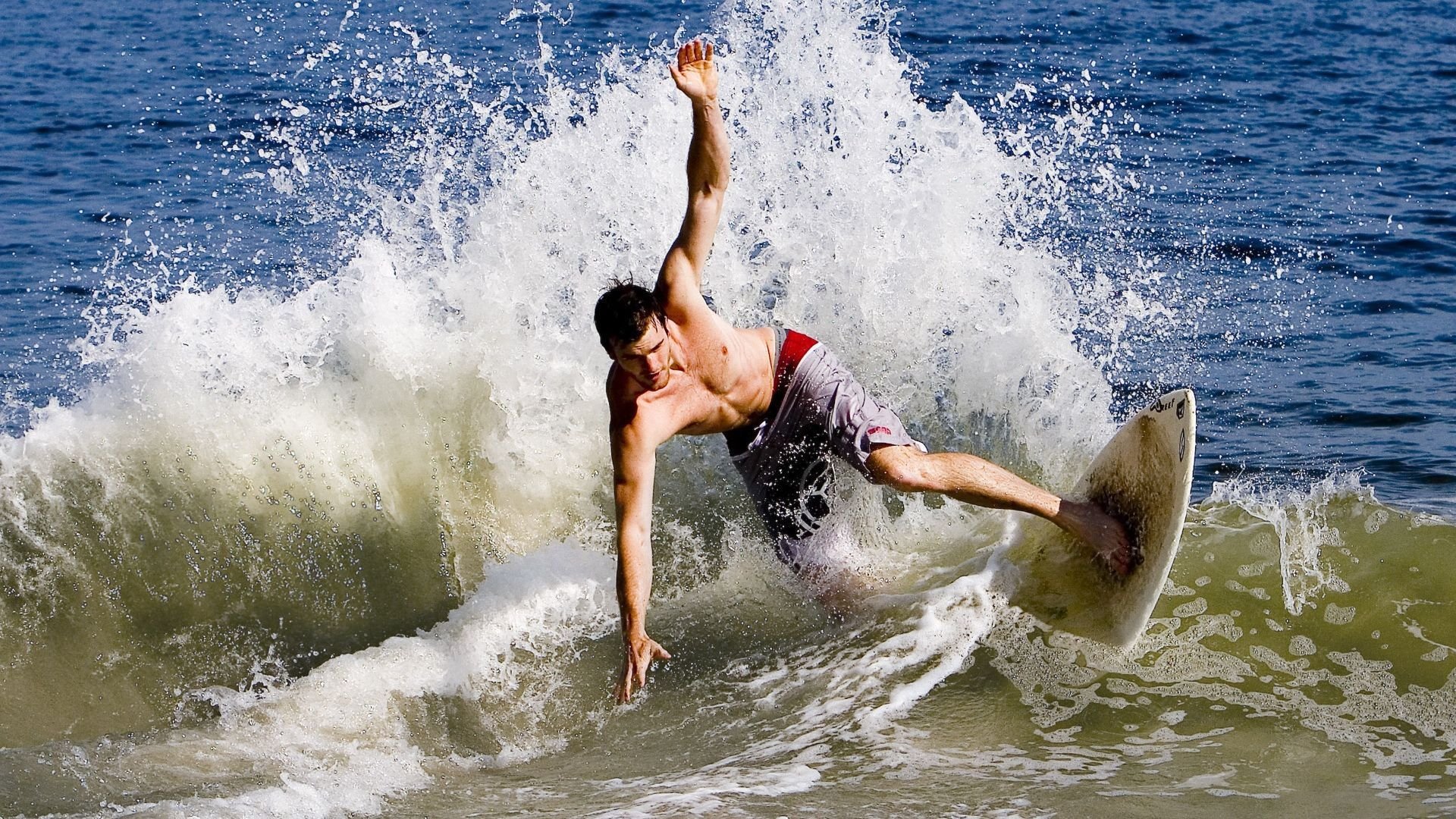 独行侠绝杀雄鹿，全明星赛前哨战中东契奇砍下47分，季前赛独行侠vs雄鹿全场回放